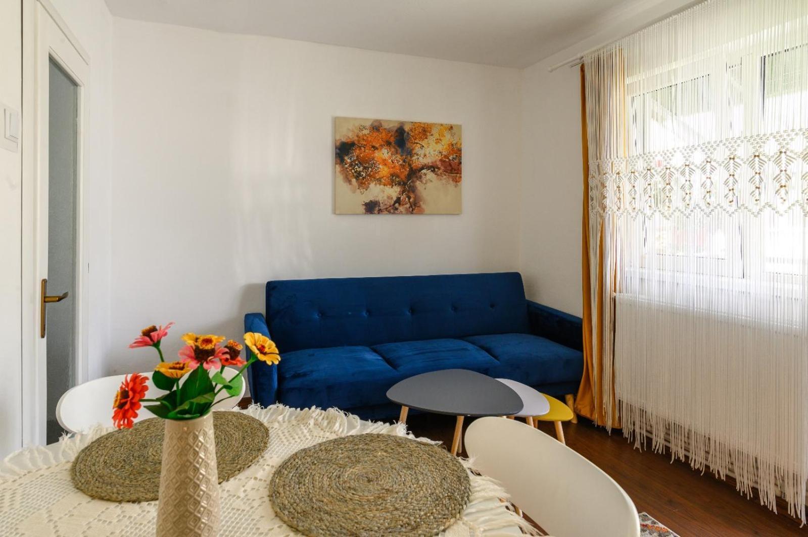Apartament Corina Cu Parcare Bistriţa Esterno foto